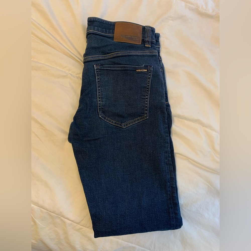 Mens size 30 Modern Straight Volcom jeans